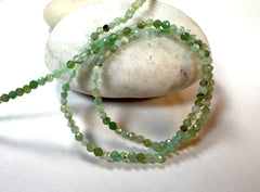 Emerald beads, 2mm